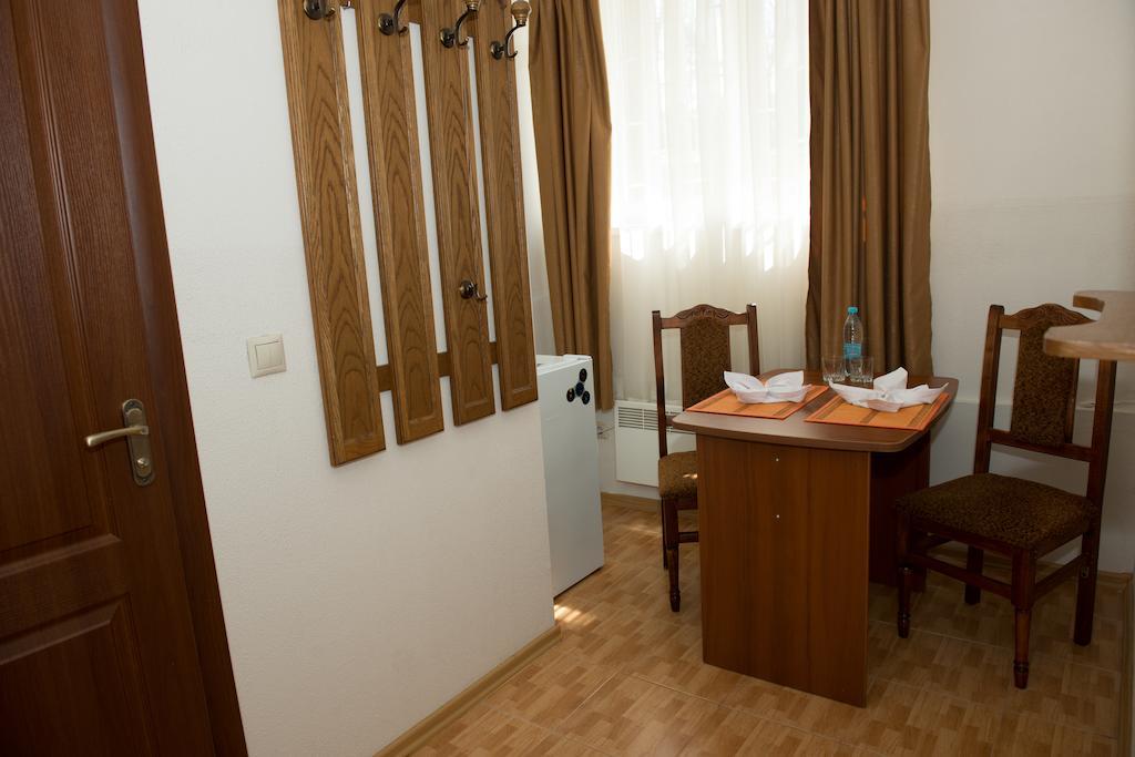 Hotel Acorn Irpin Zimmer foto