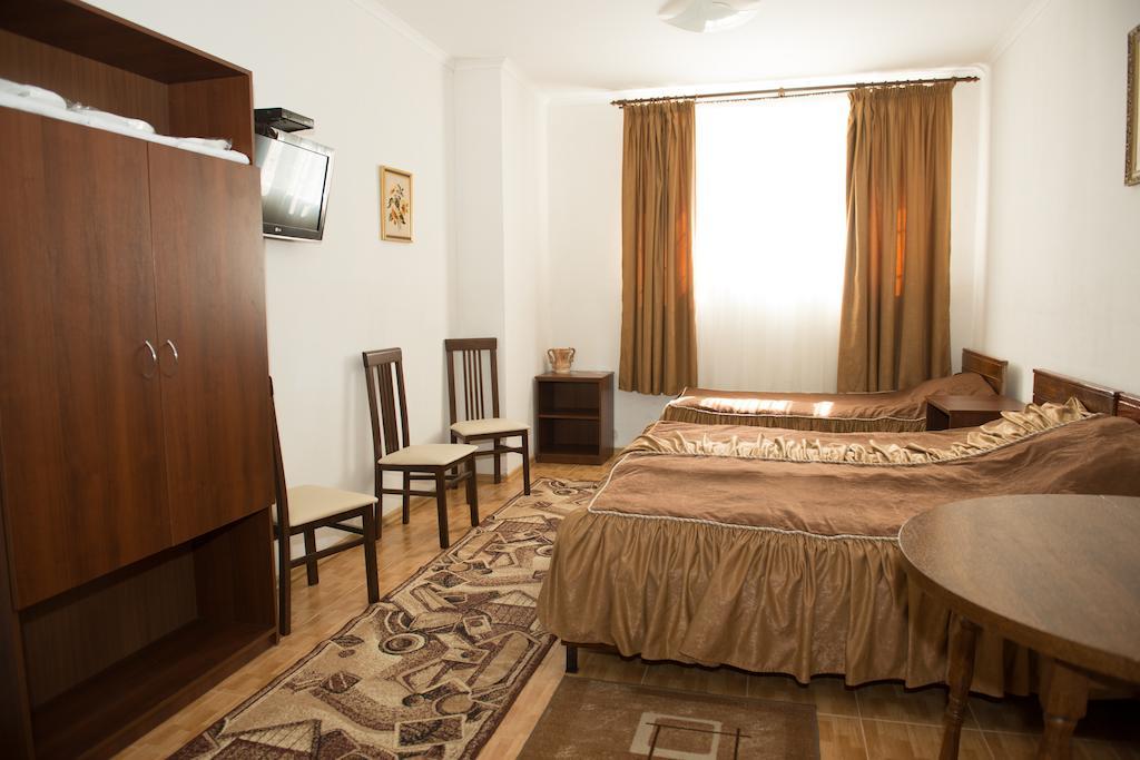 Hotel Acorn Irpin Zimmer foto